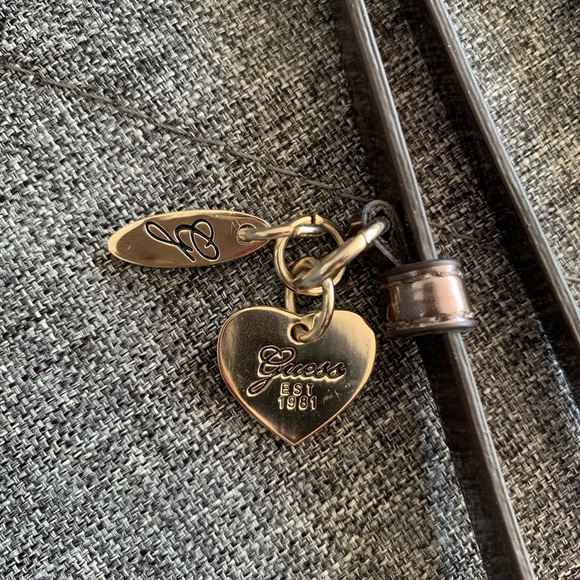 Guess Metallic Stud Envelop Wristlet - NWOT - Picture 3 of 5